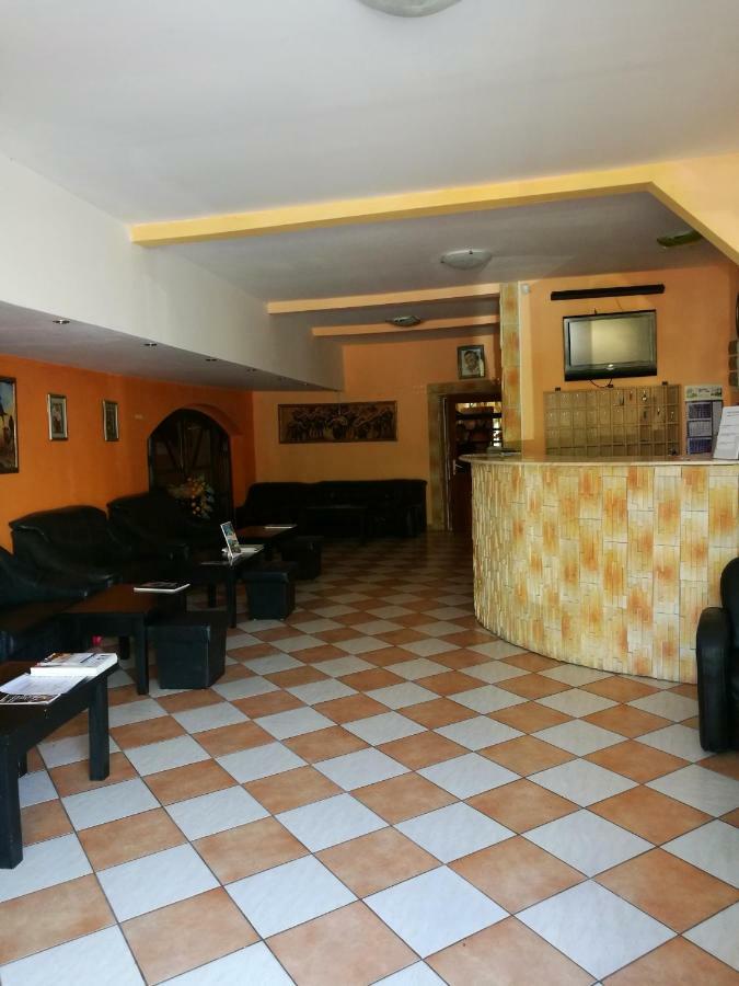 Hotel Dona Mamaia Luaran gambar